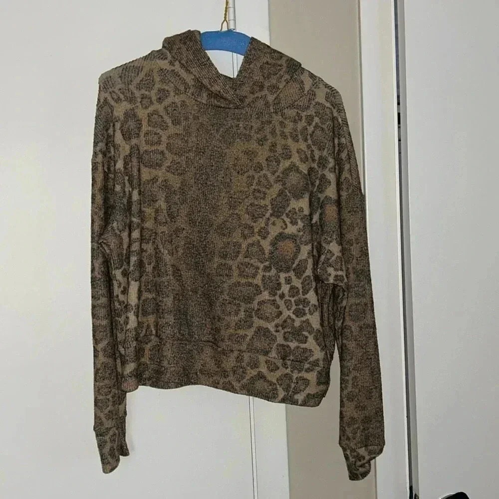 LNA cheetah print hooded sweater size XS